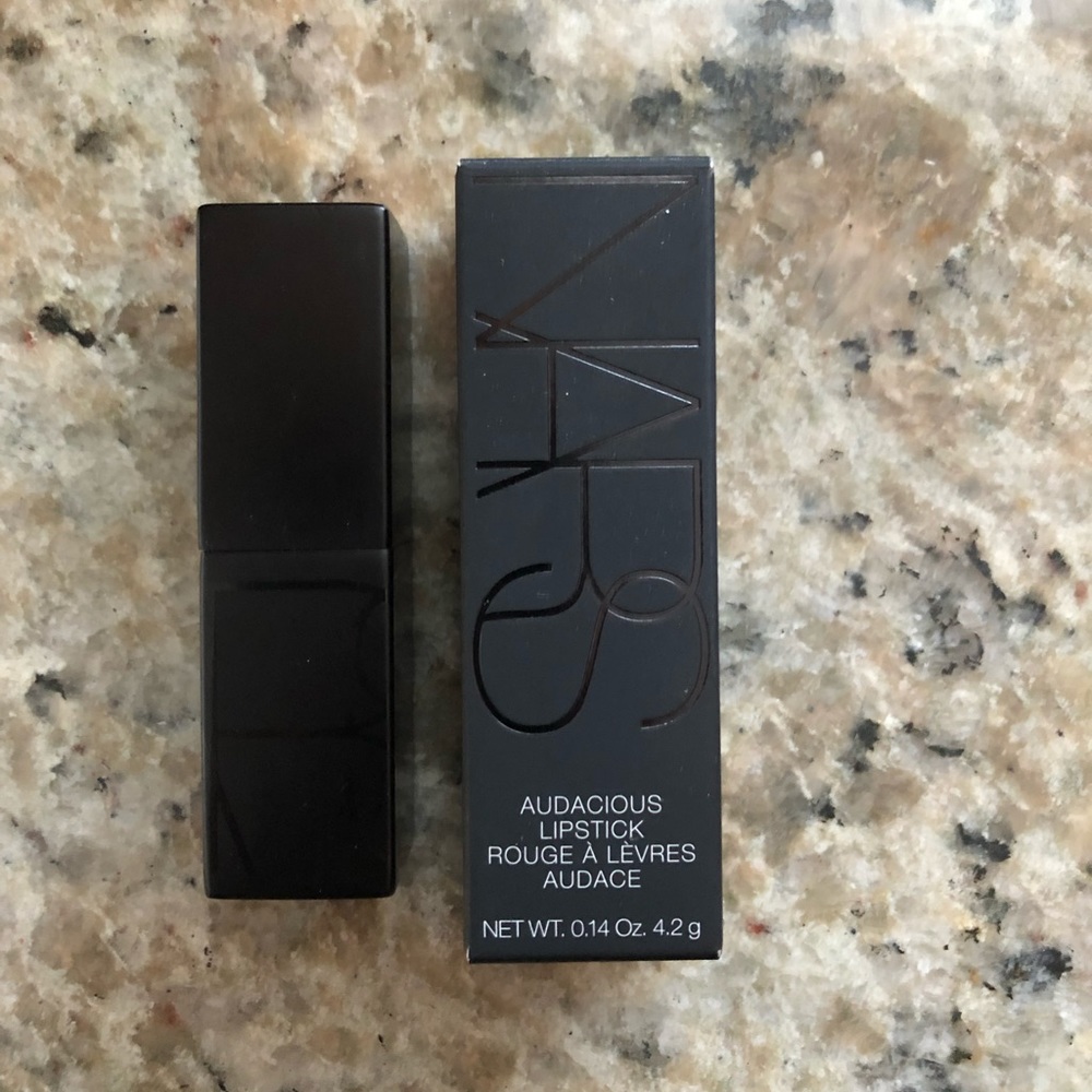 NARS Audacious Lipstick in Dominique